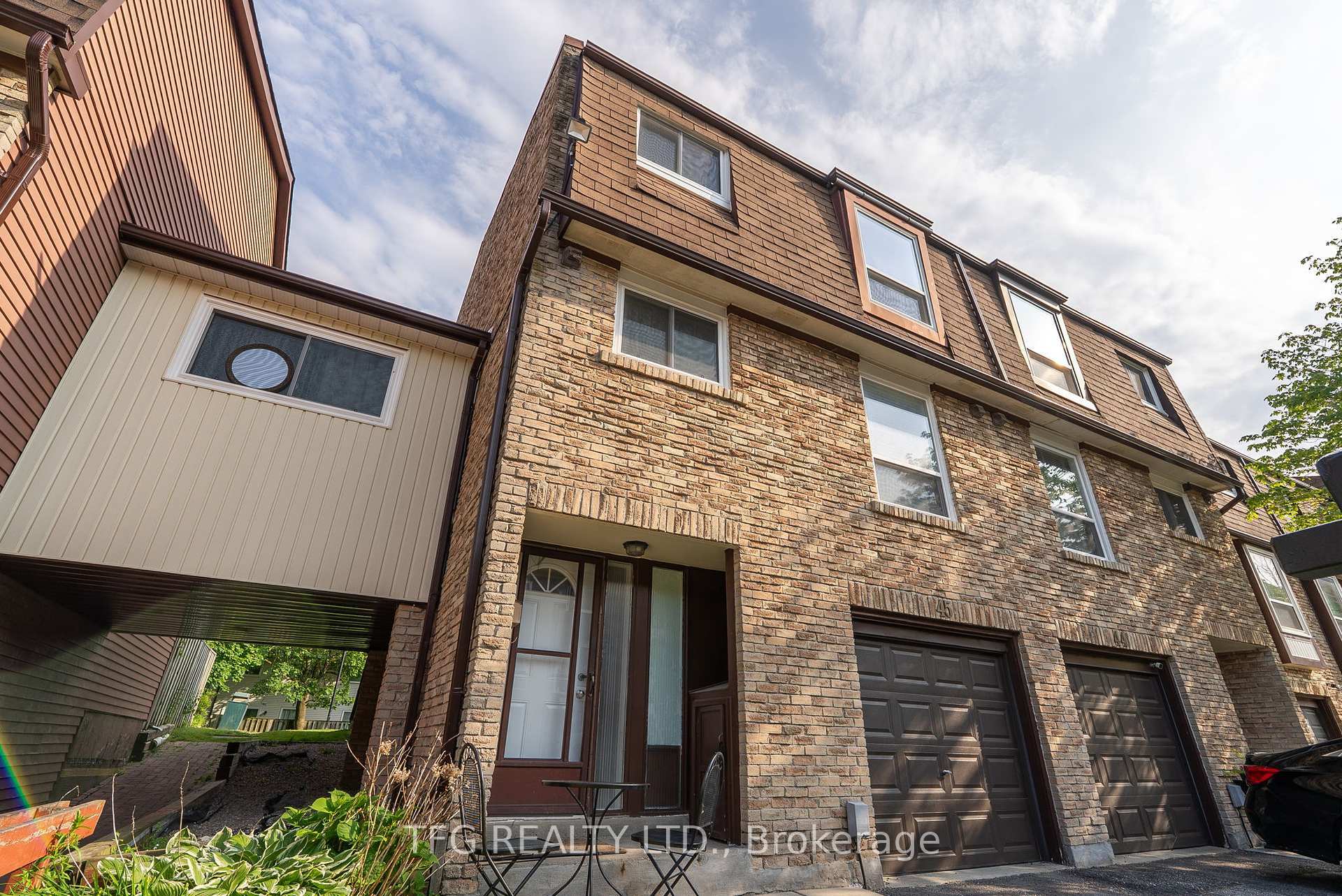 Property Photo: 222 Pearson Street 45 ON L1G 7C6