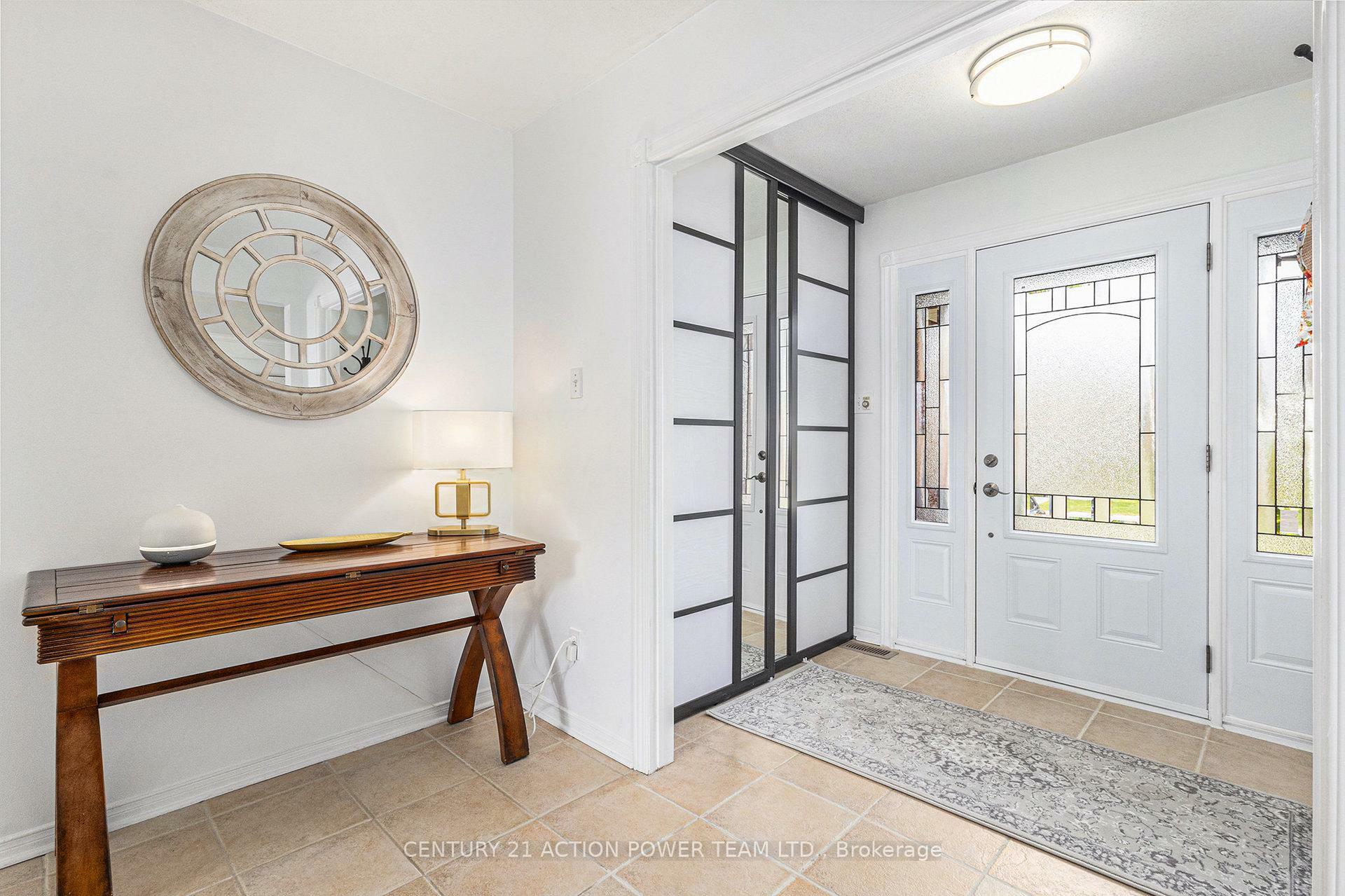 Property Photo: 614 Chenier Way ON K4A 1R1