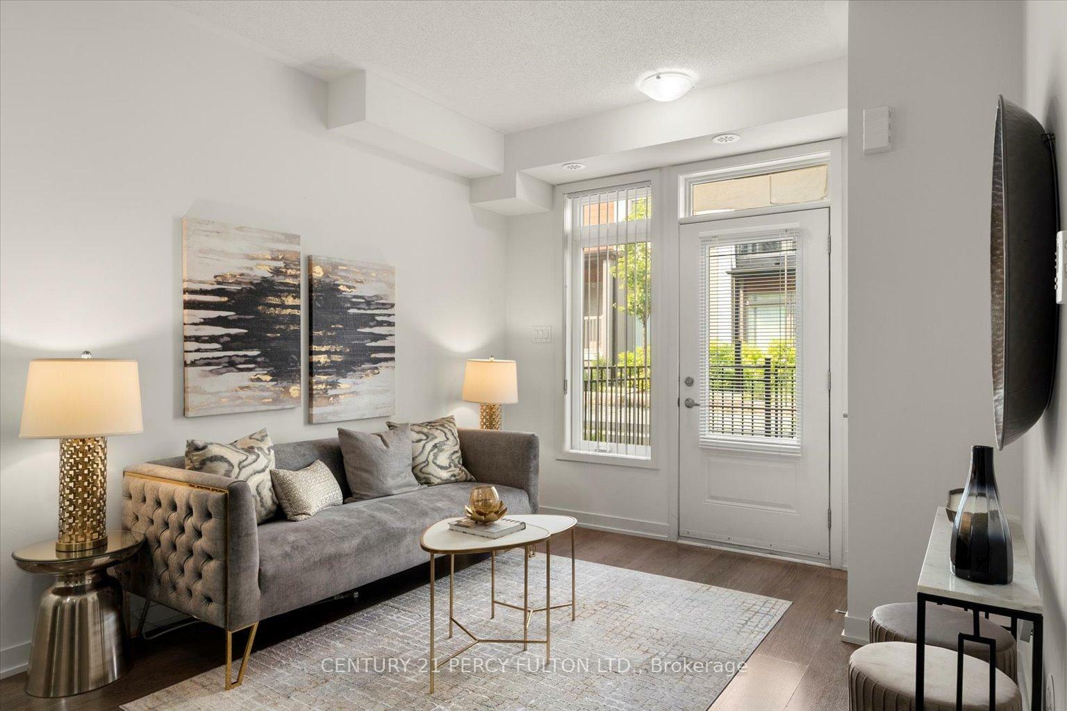 Property Photo: 70 Orchid Place Drive 19 ON M1B 0C4
