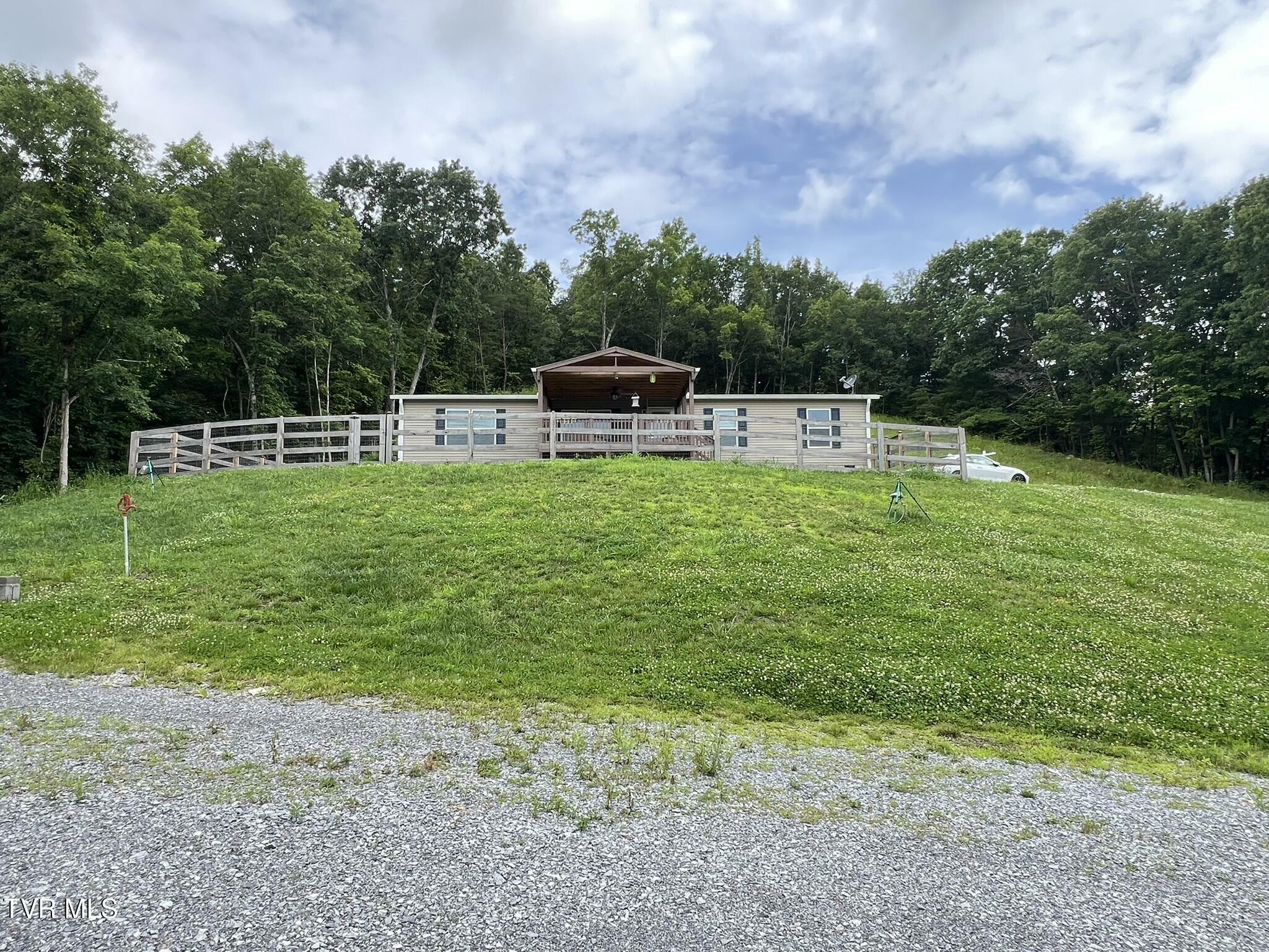 Property Photo: 3030 Poplar Springs Road Road TN 37743