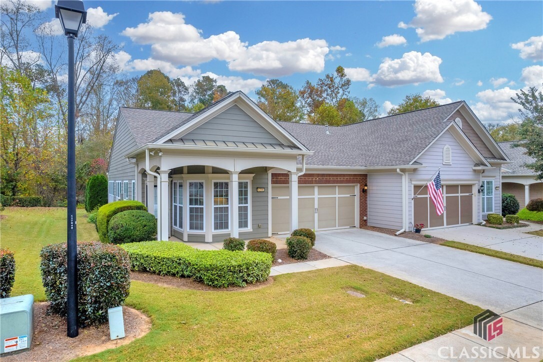 Property Photo: 6208 Longleaf Drive GA 30548