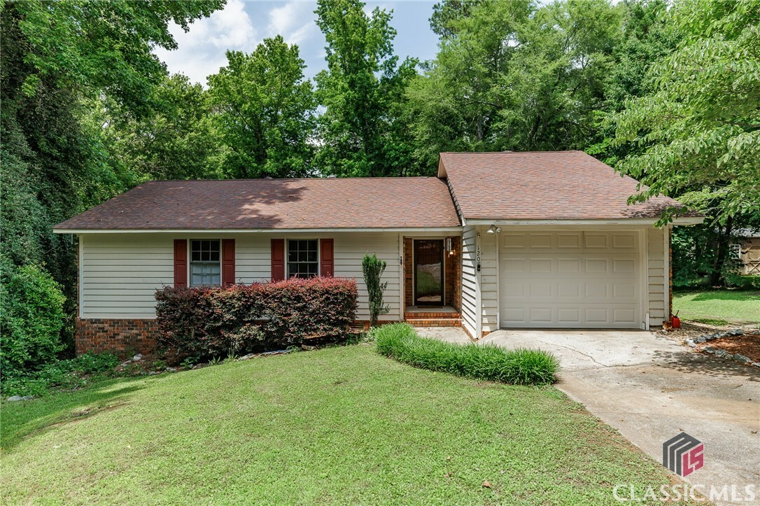 Property Photo: 120 Crossbow Place GA 30683