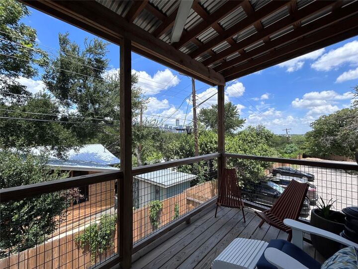 1518 Parker Lane B  Austin TX 78741 photo