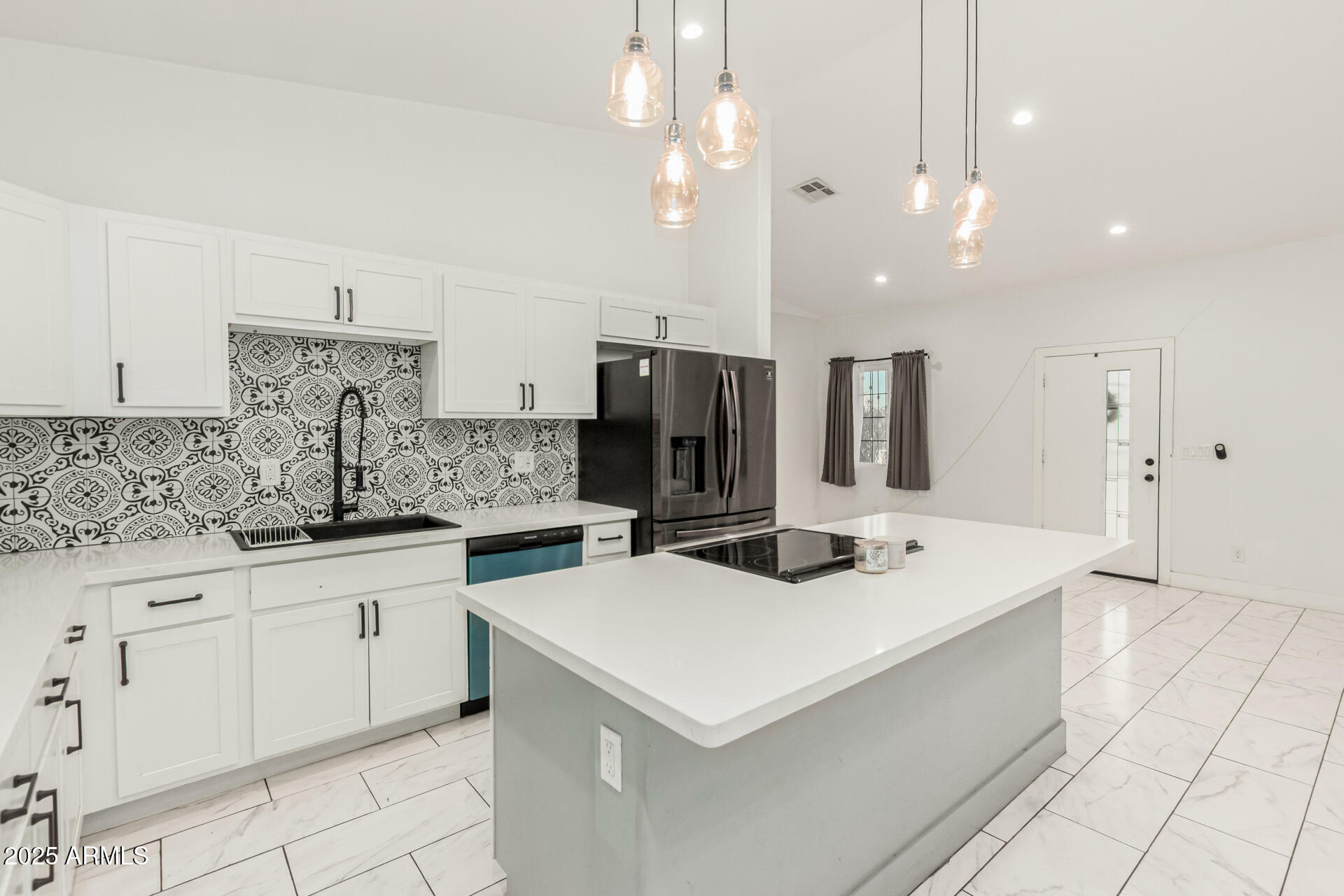 Property Photo: 3614 W Granada Road AZ 85009