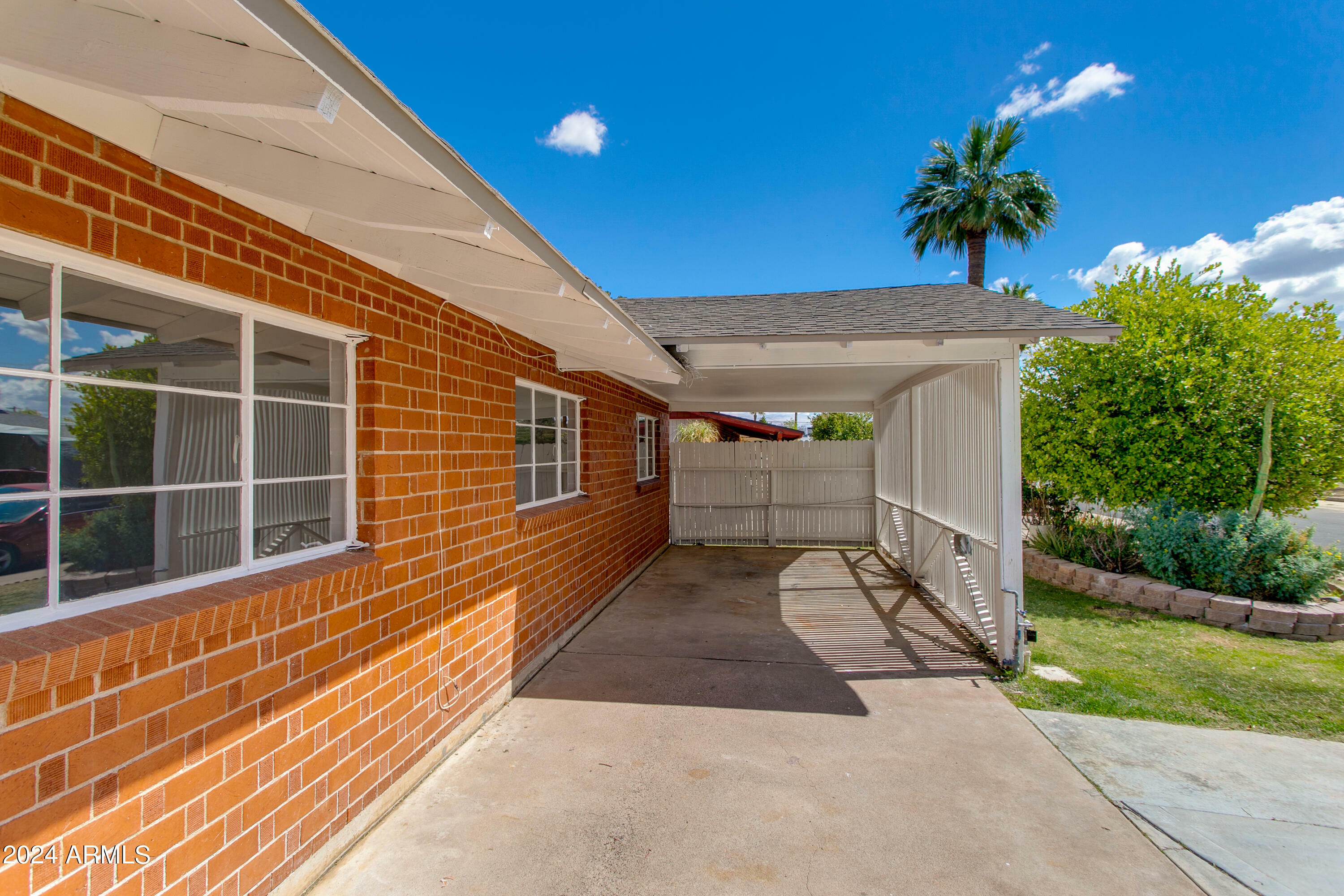 Property Photo: 3126 W Stella Lane AZ 85017