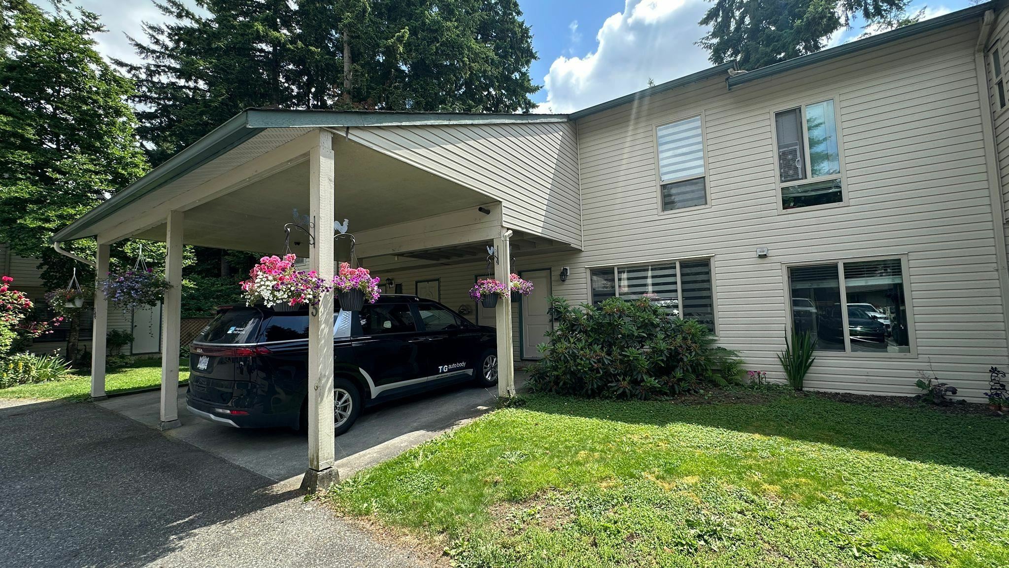 Property Photo: 32310 Mouat Drive 35 BC V2T 4J1
