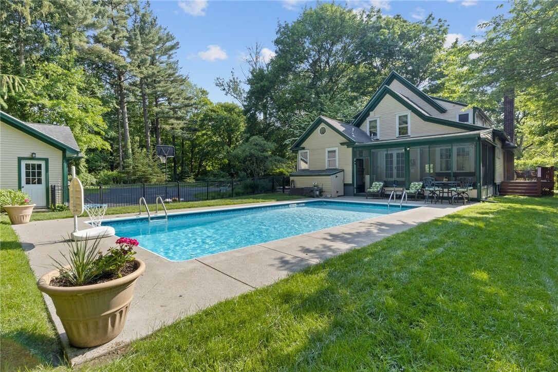 Property Photo:  960 Landing Road N  NY 14625 