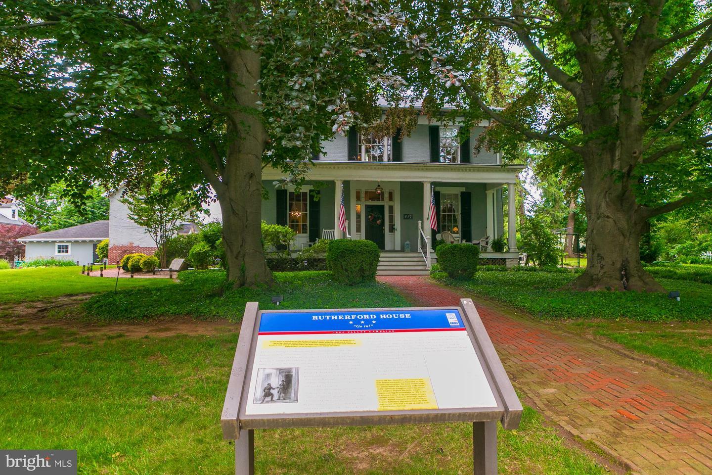 Property Photo: 417 E Washington Street WV 25414