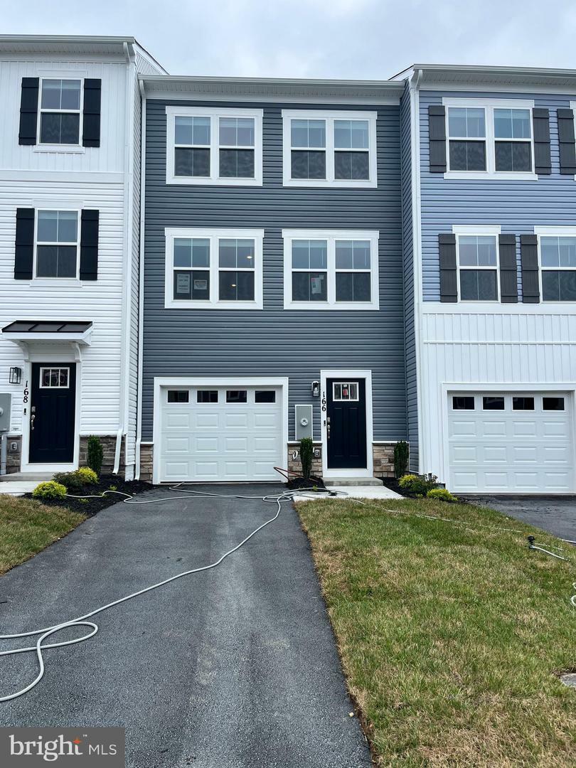 Property Photo: 166 Munsee Circle VA 22602