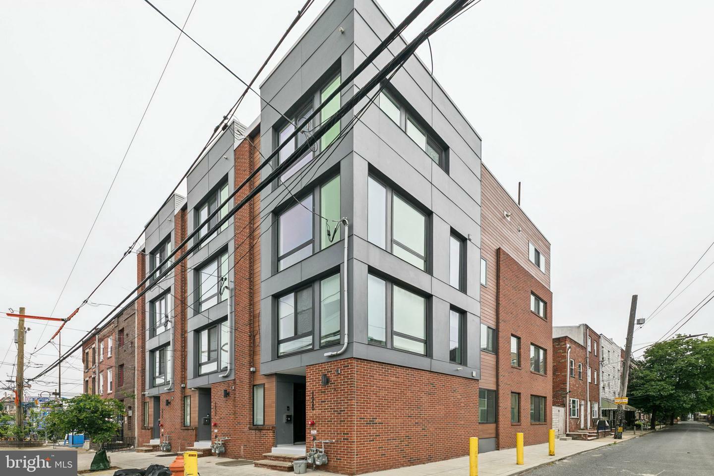 Property Photo: 1020 S 8th Street PA 19147
