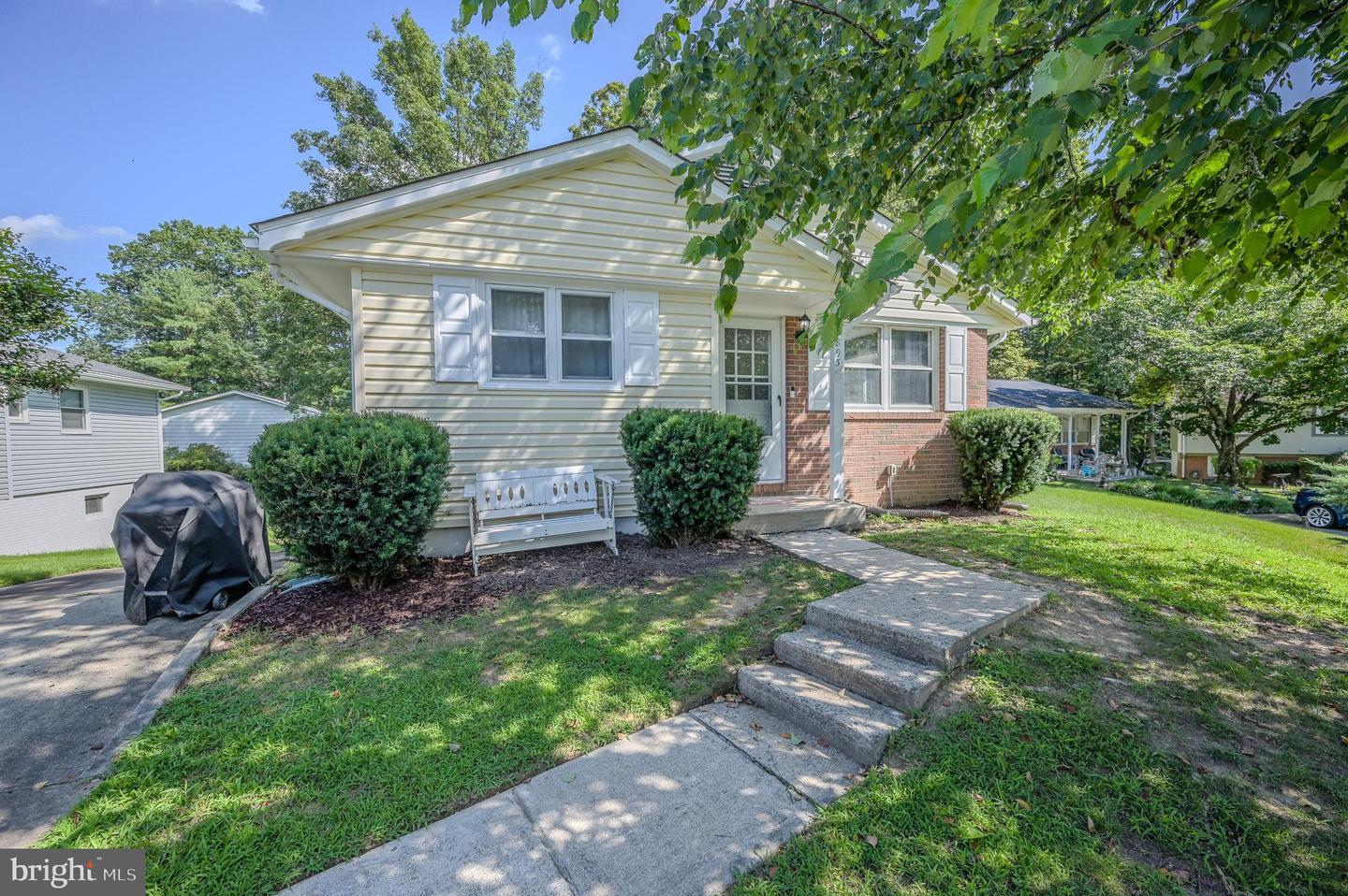 2893 Chalet Court  Woodbridge VA 22192 photo