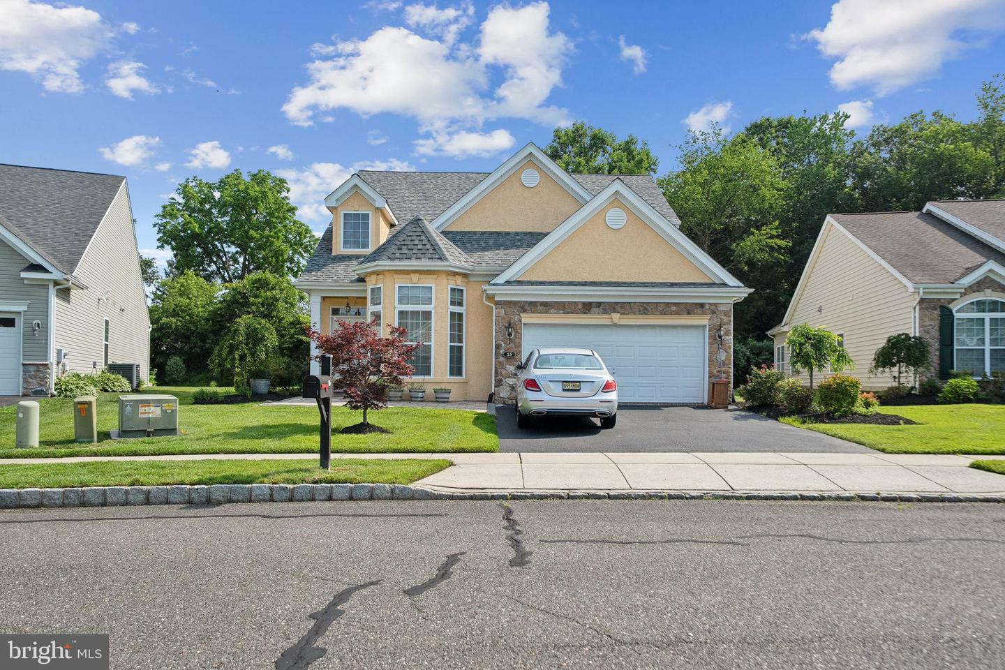 Property Photo:  15 Kresson Court  NJ 08009 