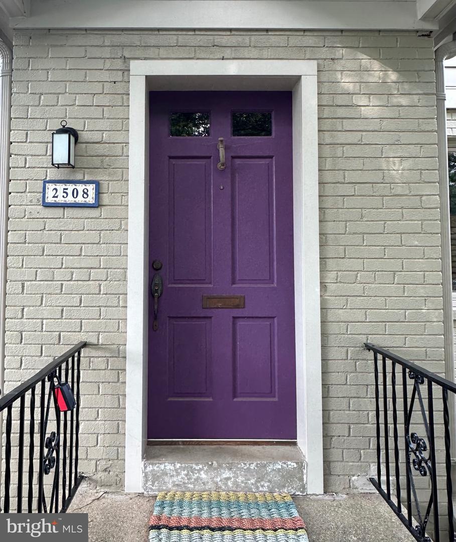 Property Photo:  2508 Davis Avenue  VA 22302 