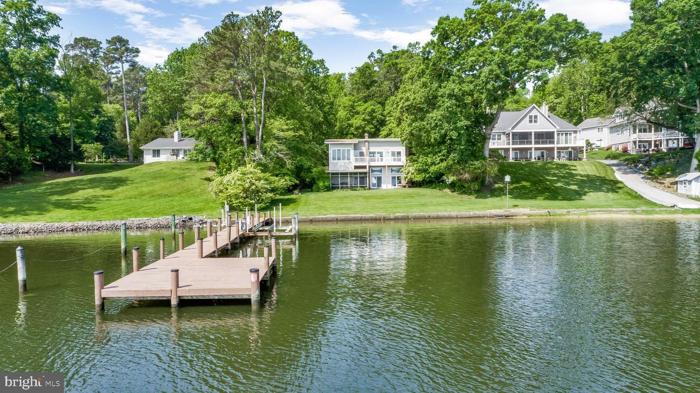 Property Photo: 2037 Indian Circle MD 20685