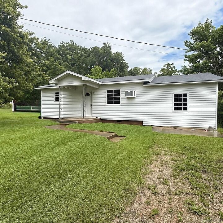 131 N Pine Street  Salem AR 72576 photo