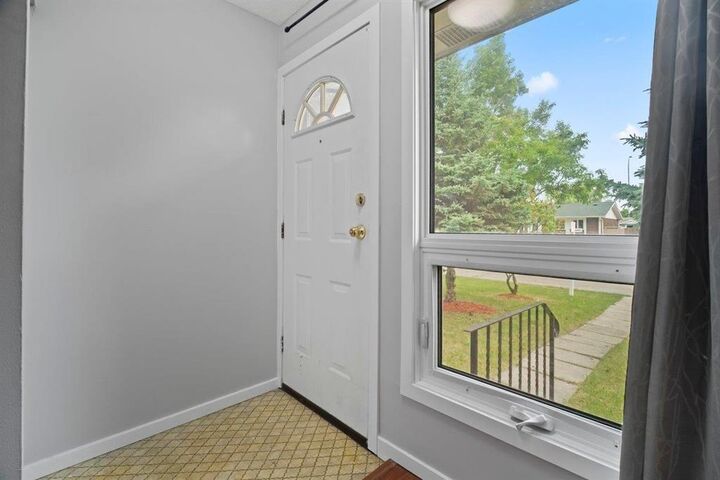 Property Photo: 150 Taraska Bay MB R2R 1K1
