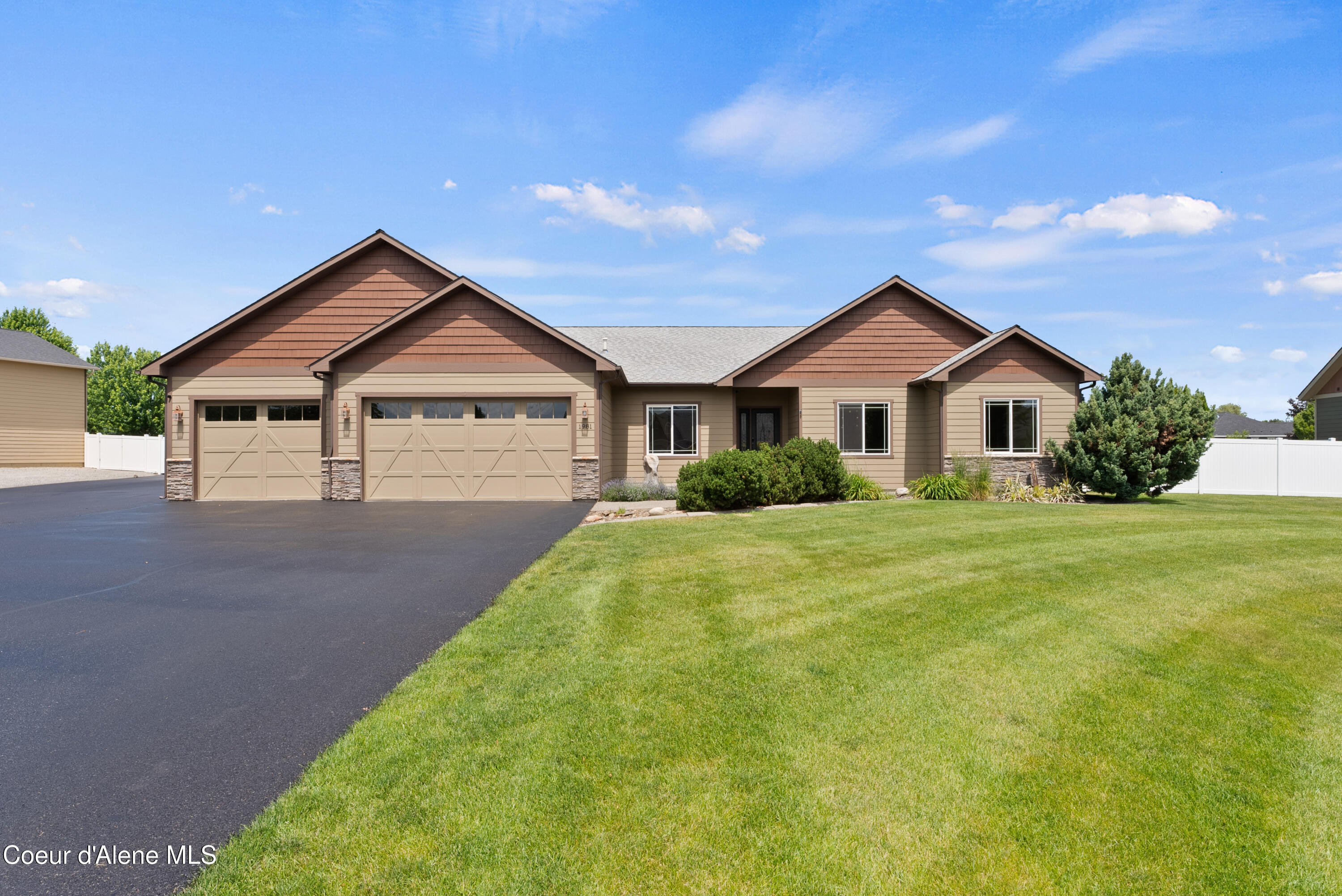 Property Photo: 1981 W Twinkling Star Rd ID 83854