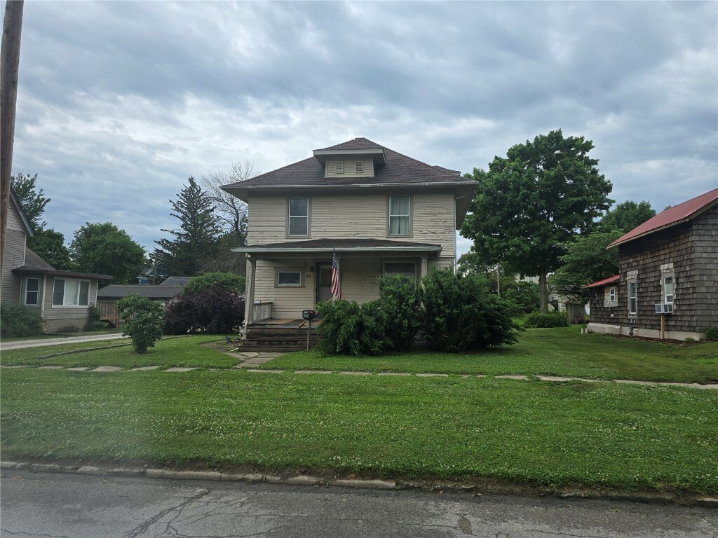 Property Photo: 708 E 4th Street IA 52349