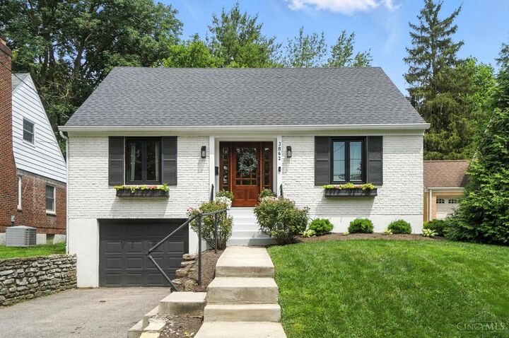 3862 Settle Road  Mariemont OH 45227 photo