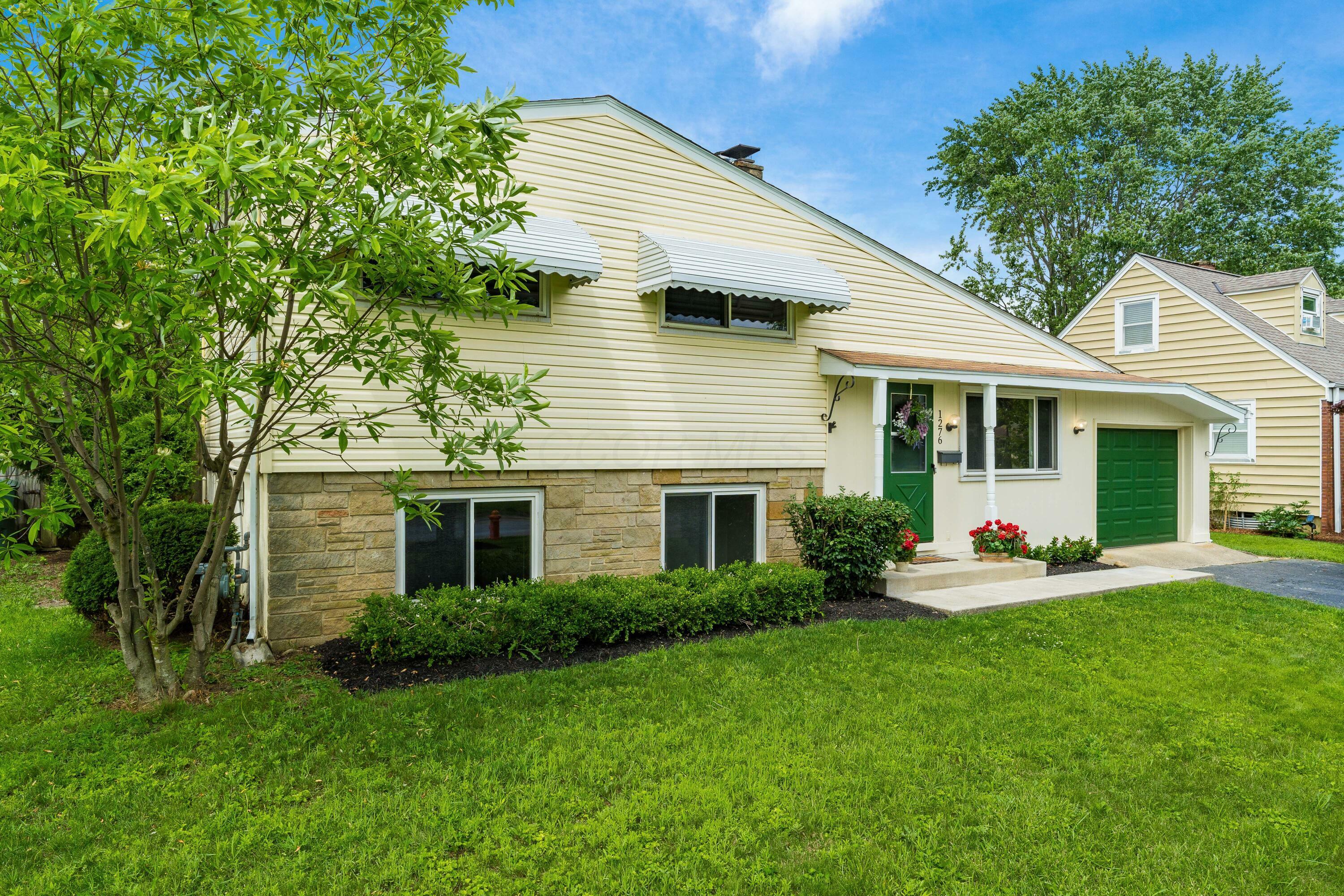 Property Photo: 1276 Bryson Road OH 43224