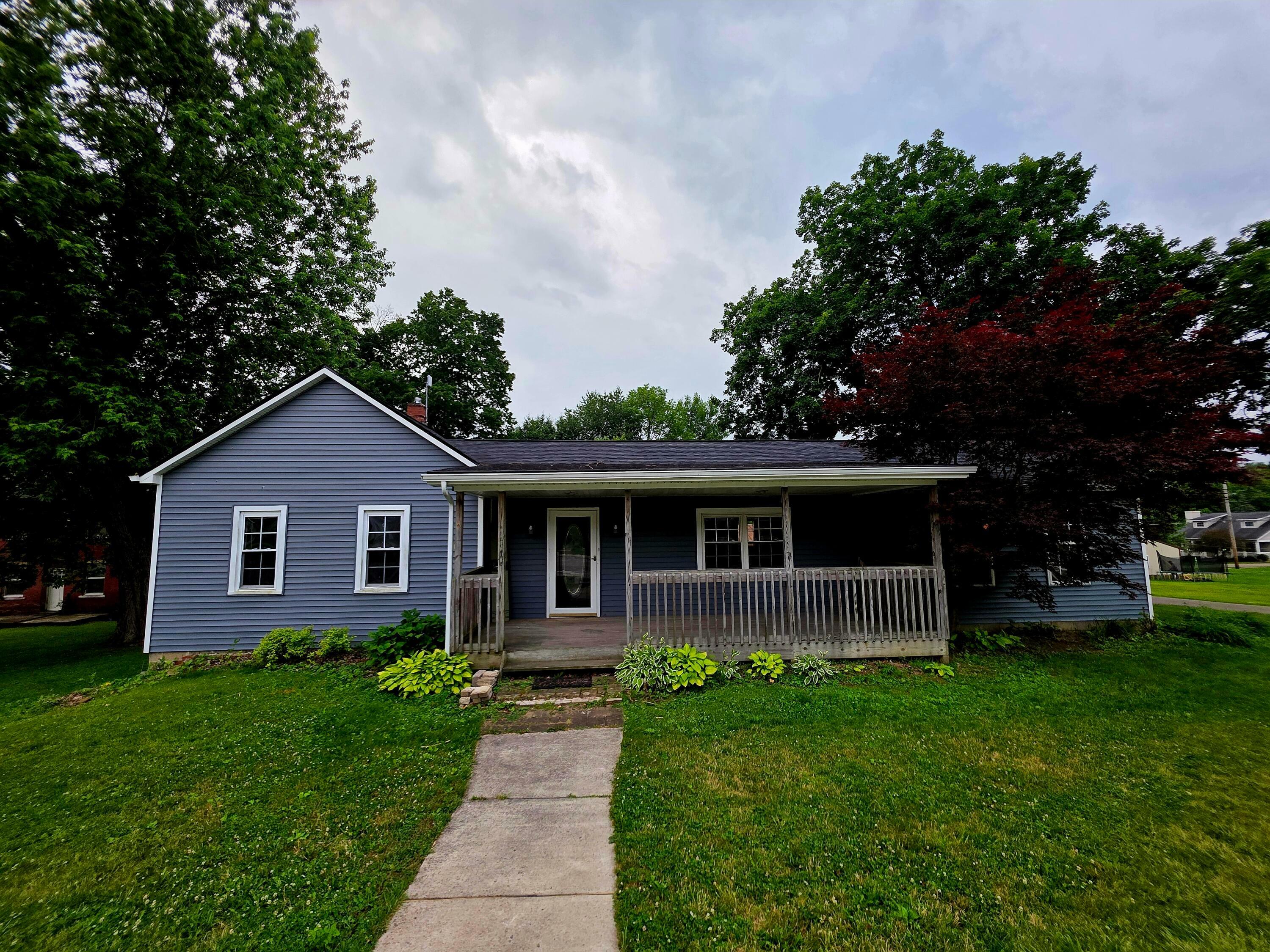 Property Photo: 15588 Main SE Street OH 43721