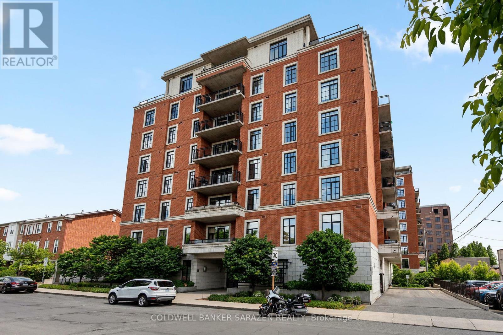 Property Photo:  327 Breezehill Avenue South 504  ON K1Y 1R6 
