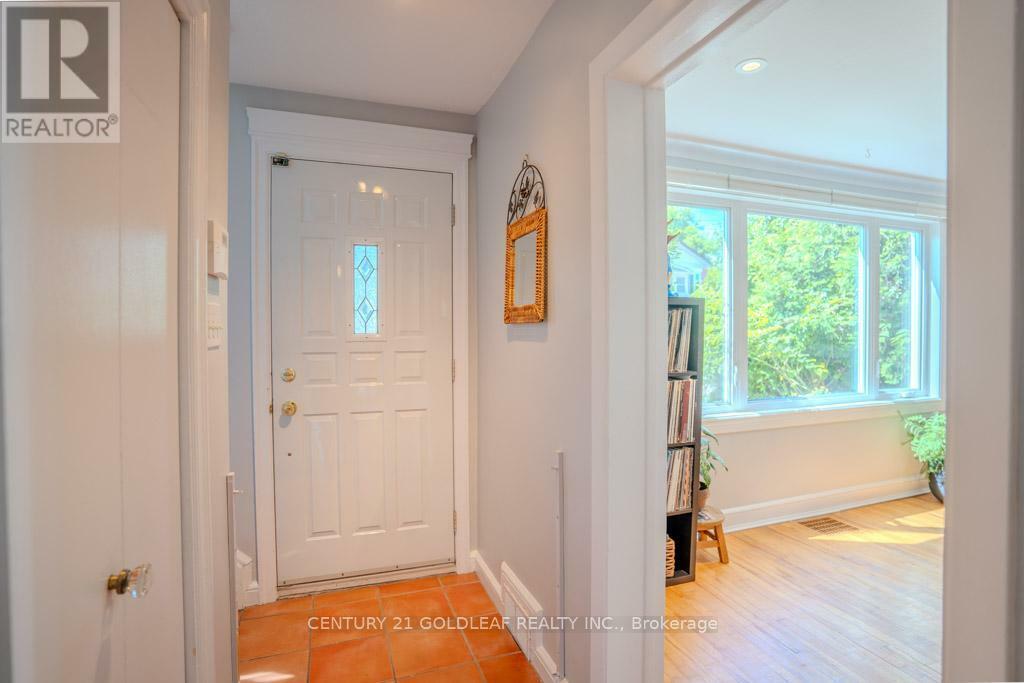 Property Photo: 9 Queen Mary Street ON K1K 1Y1