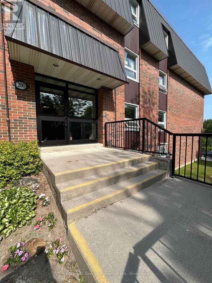 Property Photo: 200 Beaconview Heights 306 ON P2A 2E1