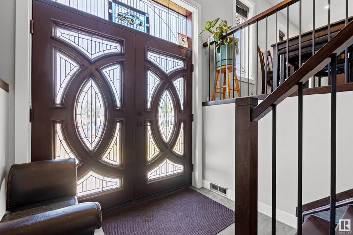 Property Photo: 63 Glenwood Crescent AB T7Z 1A4