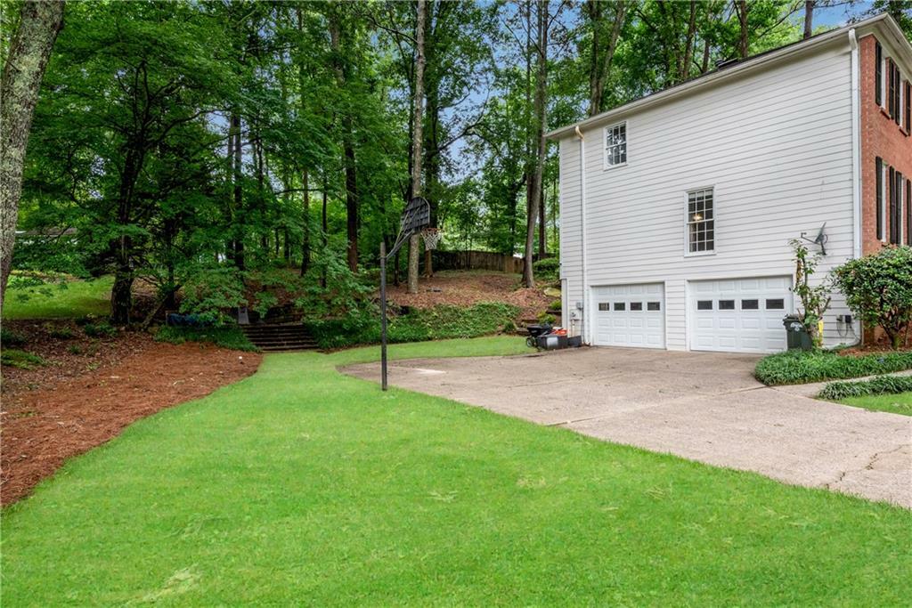 Property Photo: 1209 Colony Circle GA 30068