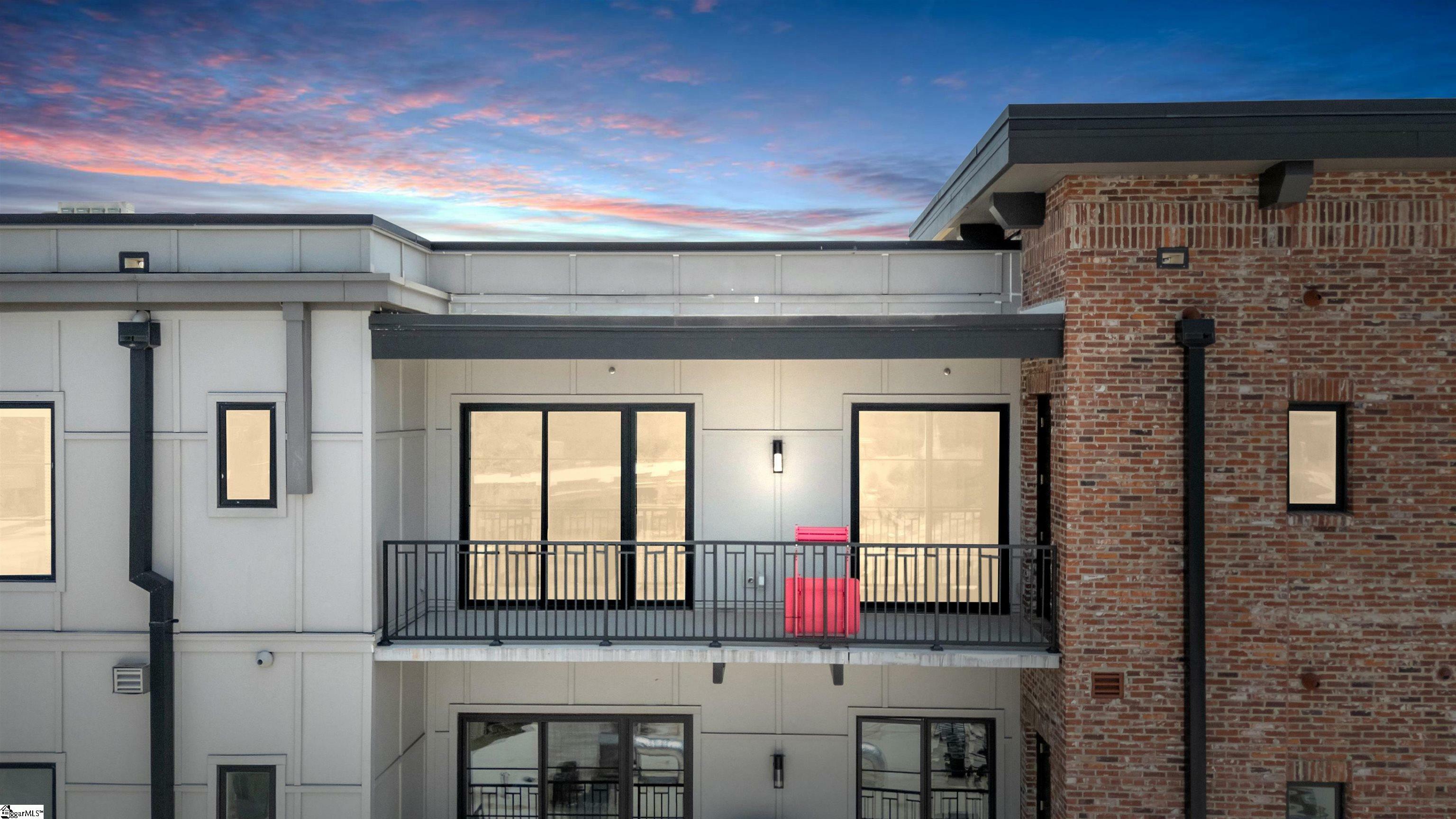 Property Photo: 110 N Markley Street Unit 505 SC 29601