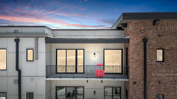 Property Photo: 110 N Markley Street Unit 505 SC 29601