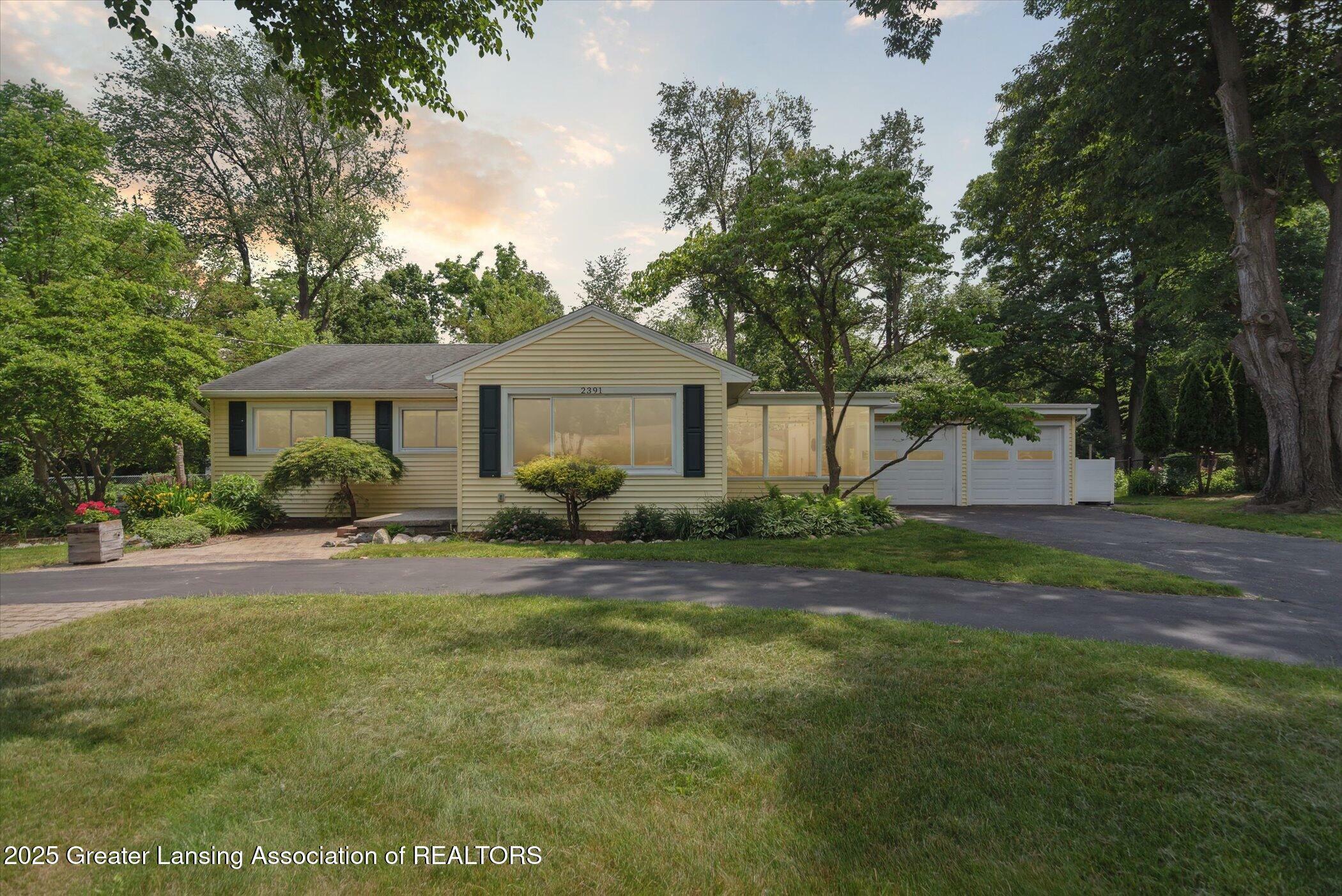 Property Photo: 2391 Shawnee Trail MI 48864