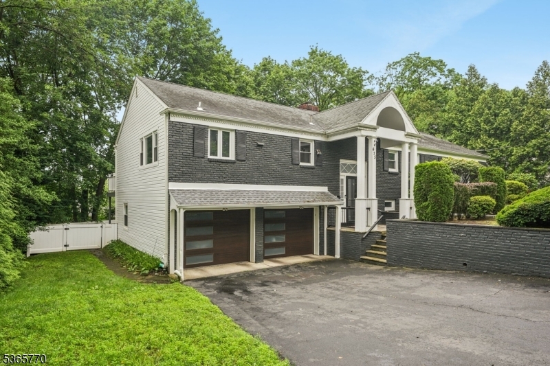 Property Photo:  475 Lincoln Ave  NJ 07452 