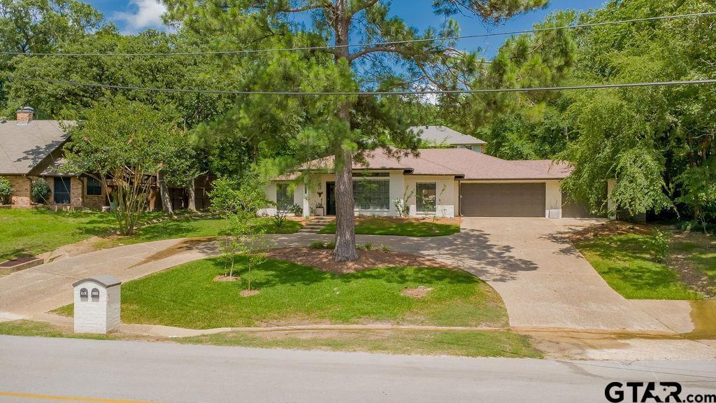 Property Photo: 555 Hideaway Lane East TX 75771