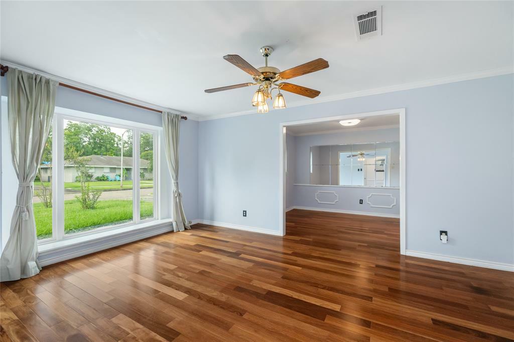Property Photo: 5450 Birdwood Road TX 77096