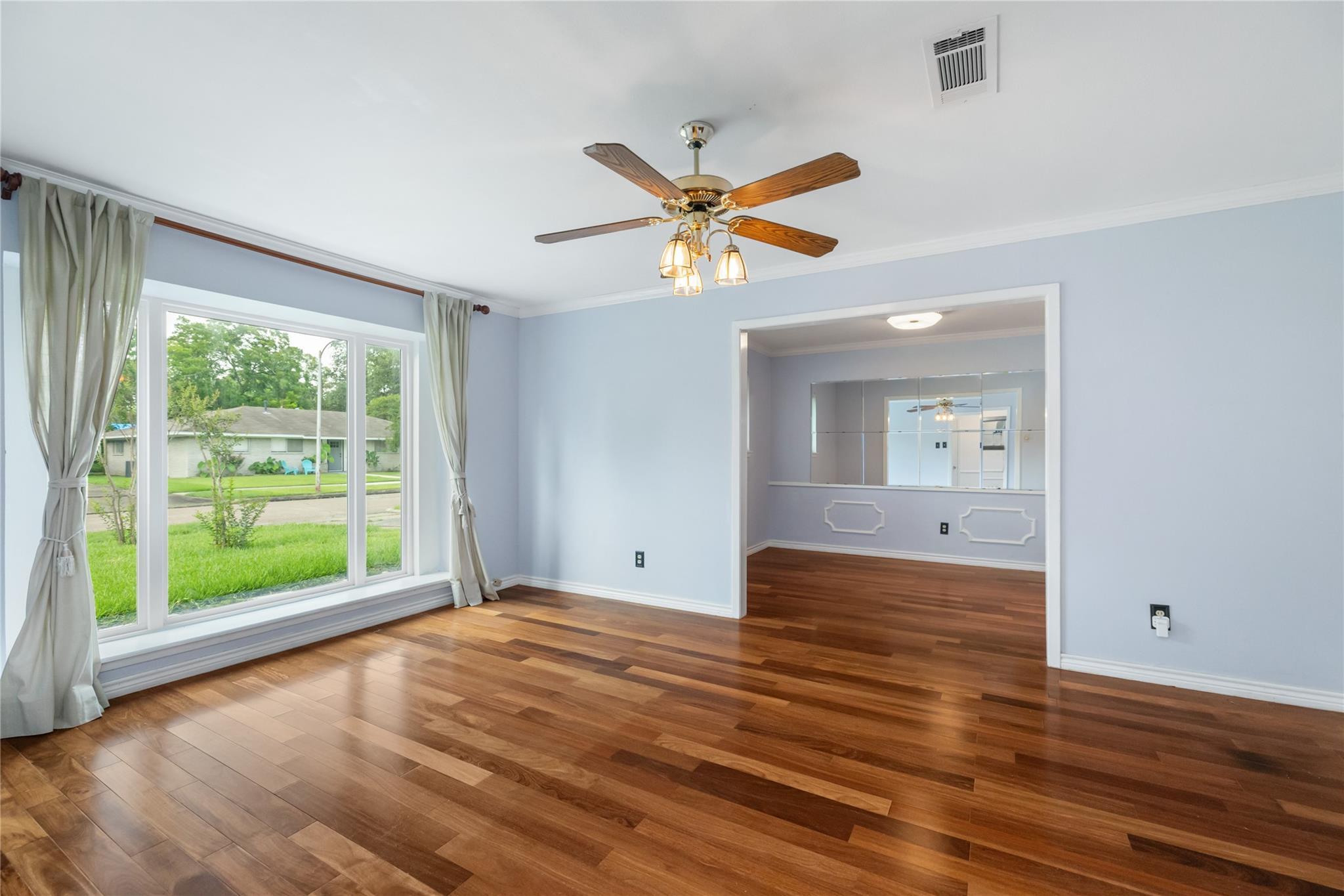 Property Photo: 5450 Birdwood Road TX 77096