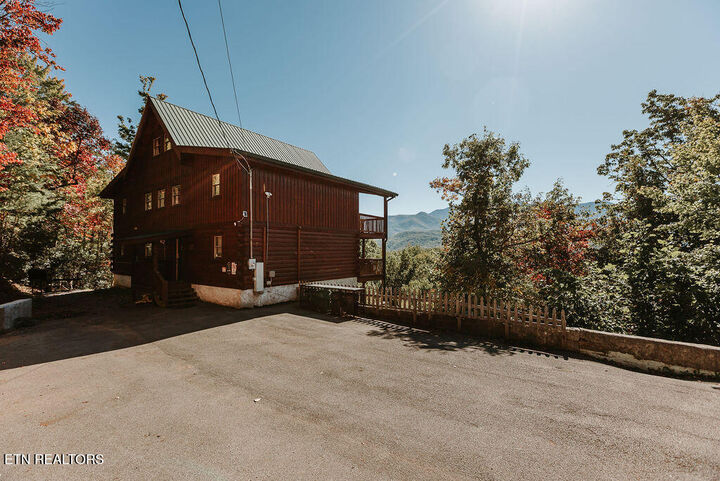 769 Cartertown Rd  Gatlinburg TN 37738 photo