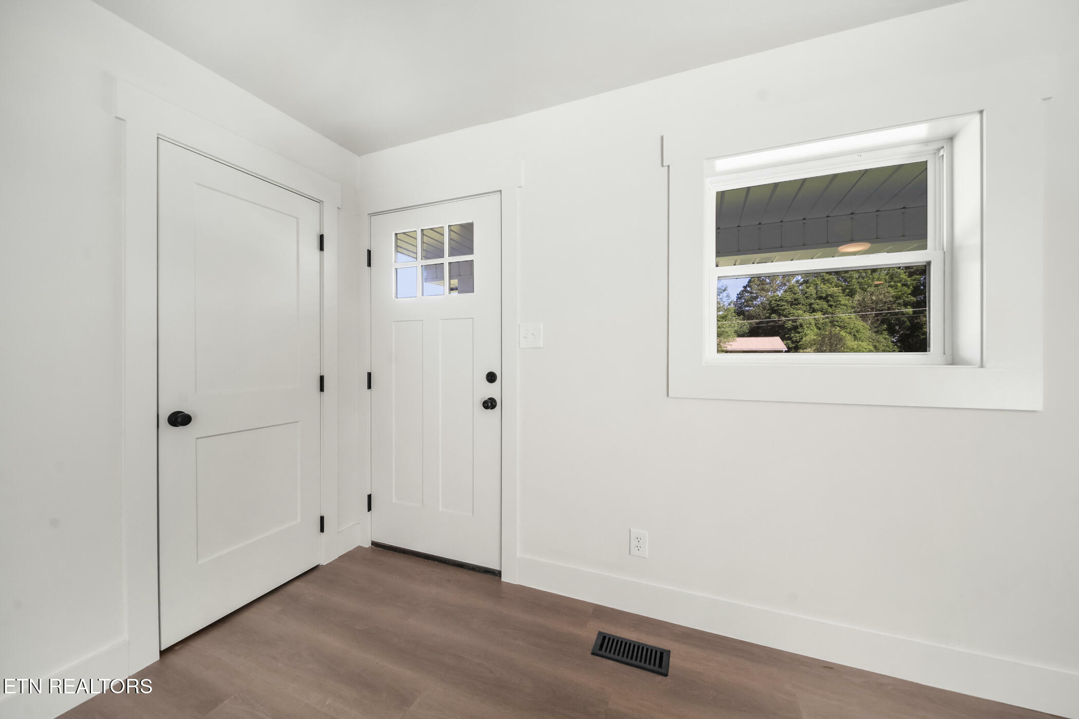 Property Photo: 11020 Hughlan Drive TN 37934