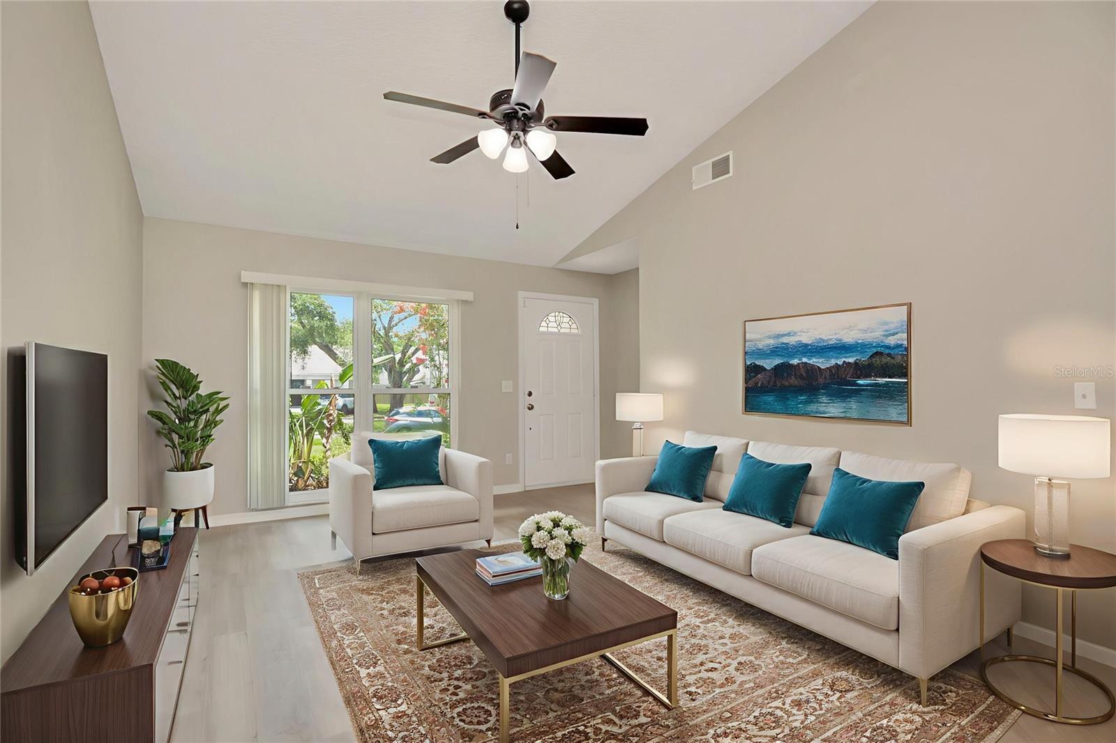 Property Photo:  1621 Crossridge Drive  FL 33510 