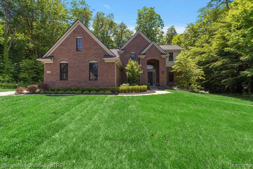 Property Photo: 16463 Constance Court MI 48168