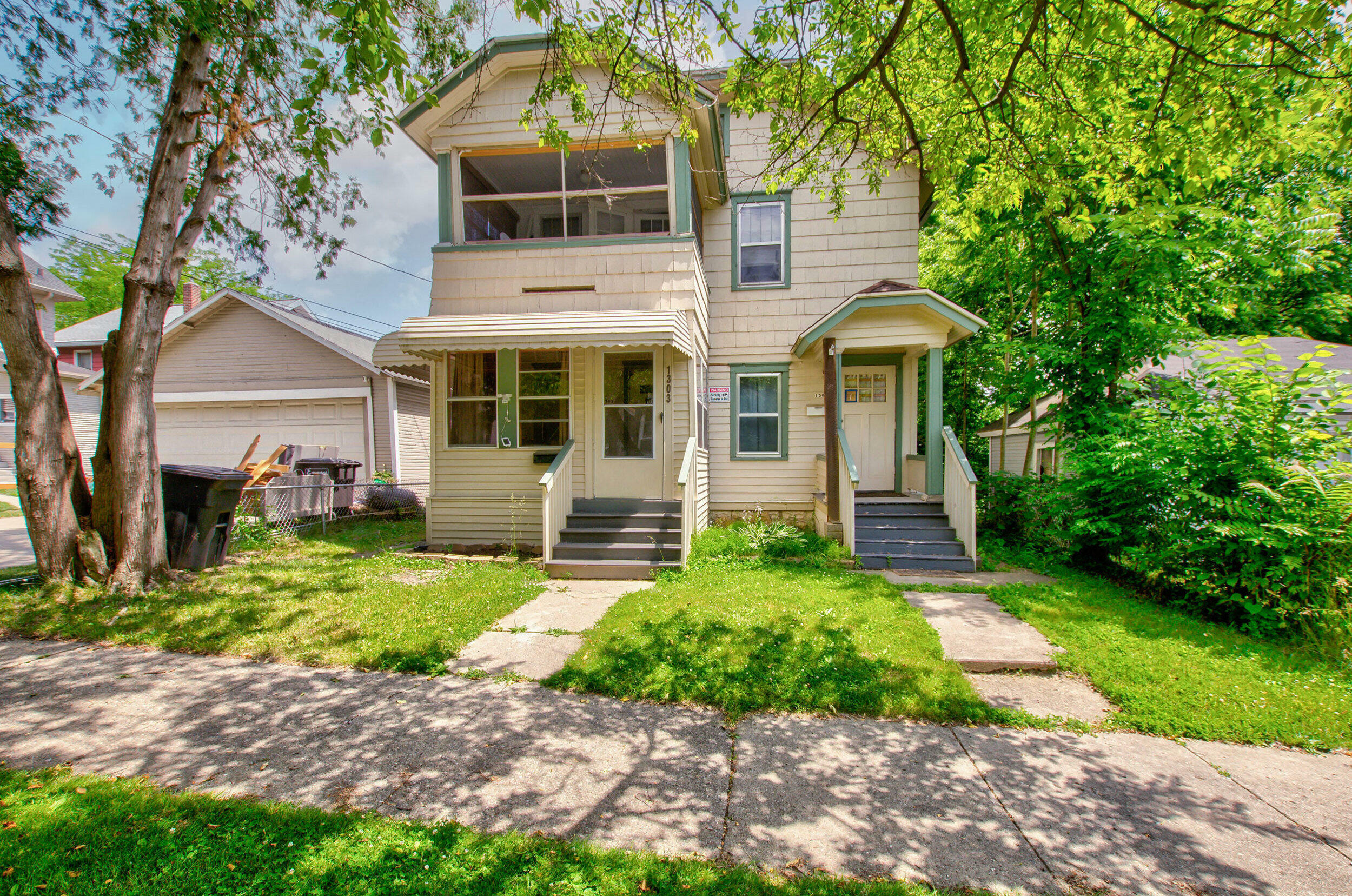 Property Photo: 1305 Mound Avenue MI 49203