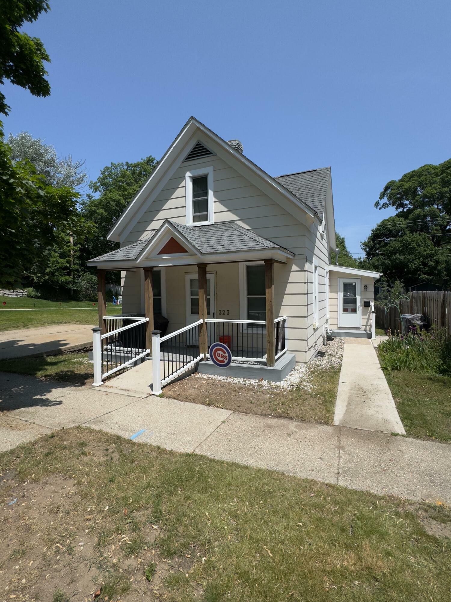 Property Photo: 323 Lafayette Avenue MI 49417