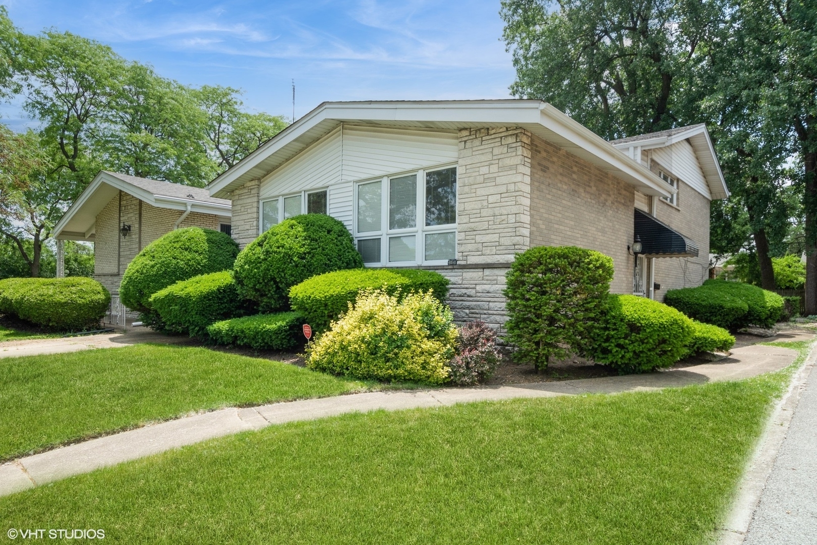 4841 W Lunt Avenue  Lincolnwood IL 60712 photo