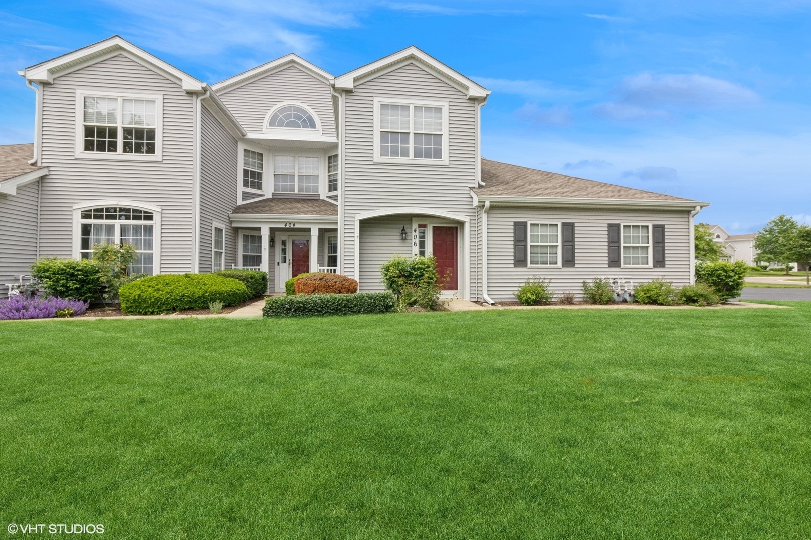 Property Photo:  406 Cascade Lane 406  IL 60543 