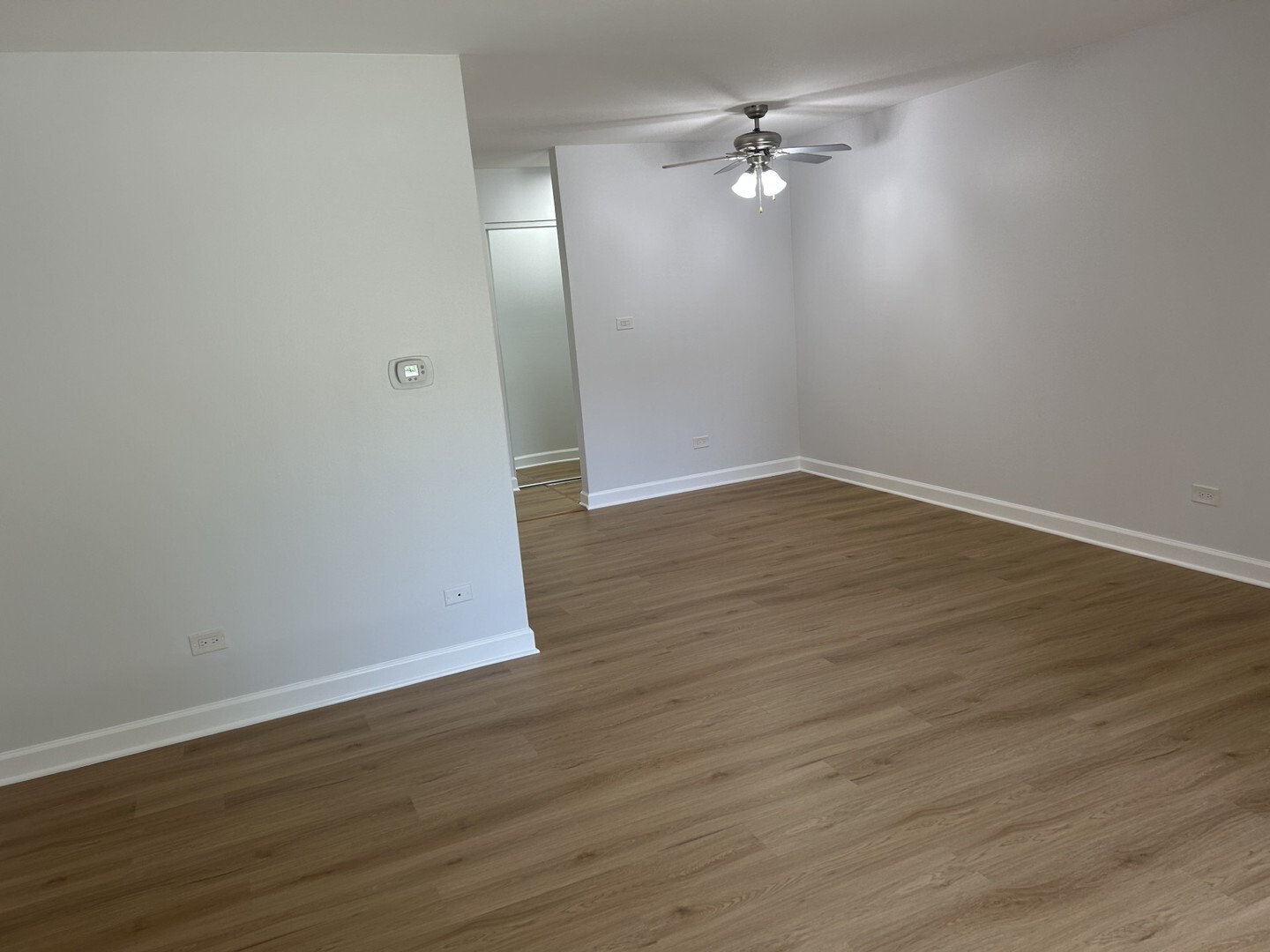 Property Photo: 2426 N Kennicott Avenue 1D IL 60004