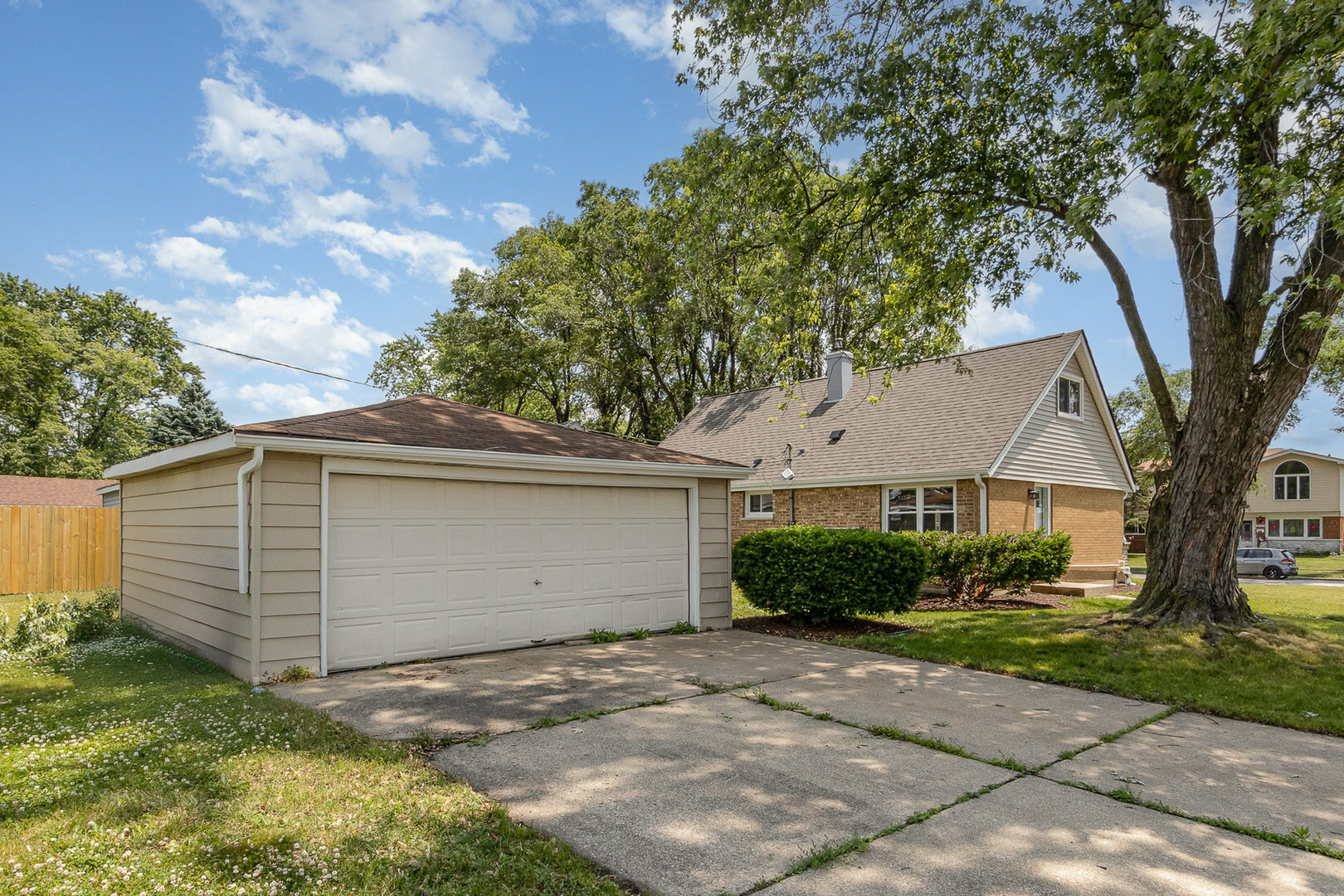 Property Photo: 8954 Southfield Drive IL 60455