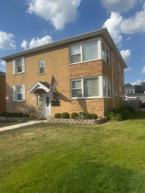Property Photo: 847 N Northwest Highway IL 60068