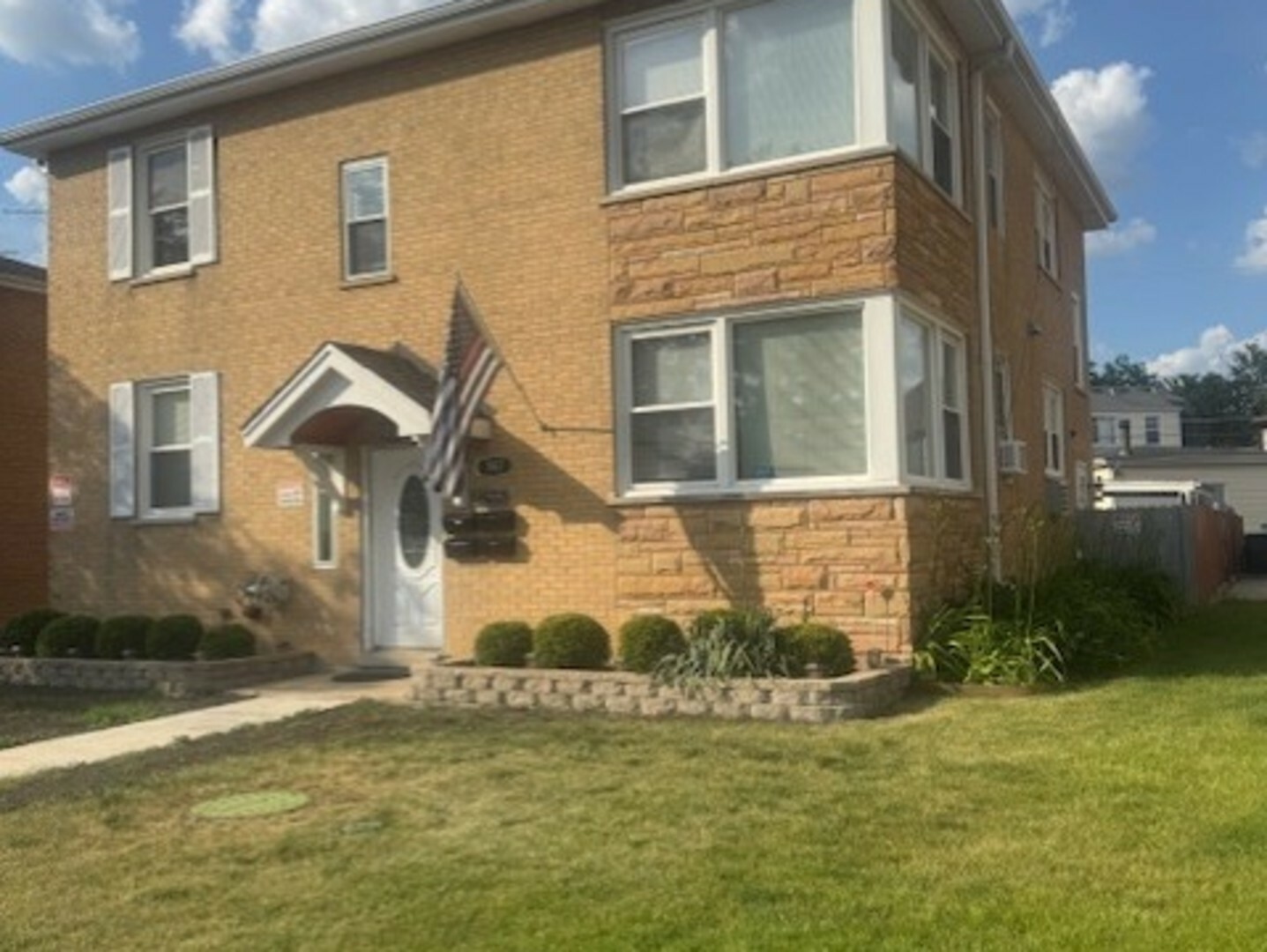 Property Photo: 747 N Northwest Highway IL 60068