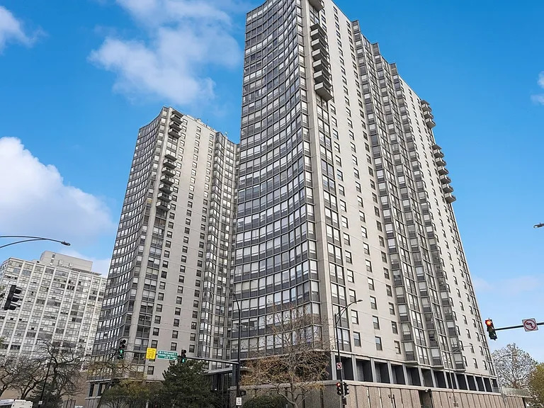 Property Photo: 5701 N Sheridan Road 28G IL 60660